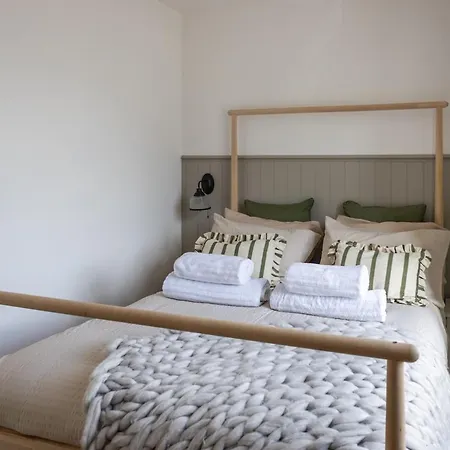 Meadow Near Skipton - Pubs & Walks On Doorstep - Pet Friendly Cononley